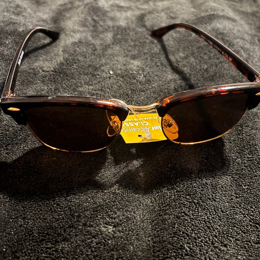 Sunglasses Unisex Brown Designer Sunglasses with Gold Lenses . New